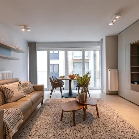 Huswell - Comfortable 2 Bedroom With Sea-view דירה קנוקה-הייסט